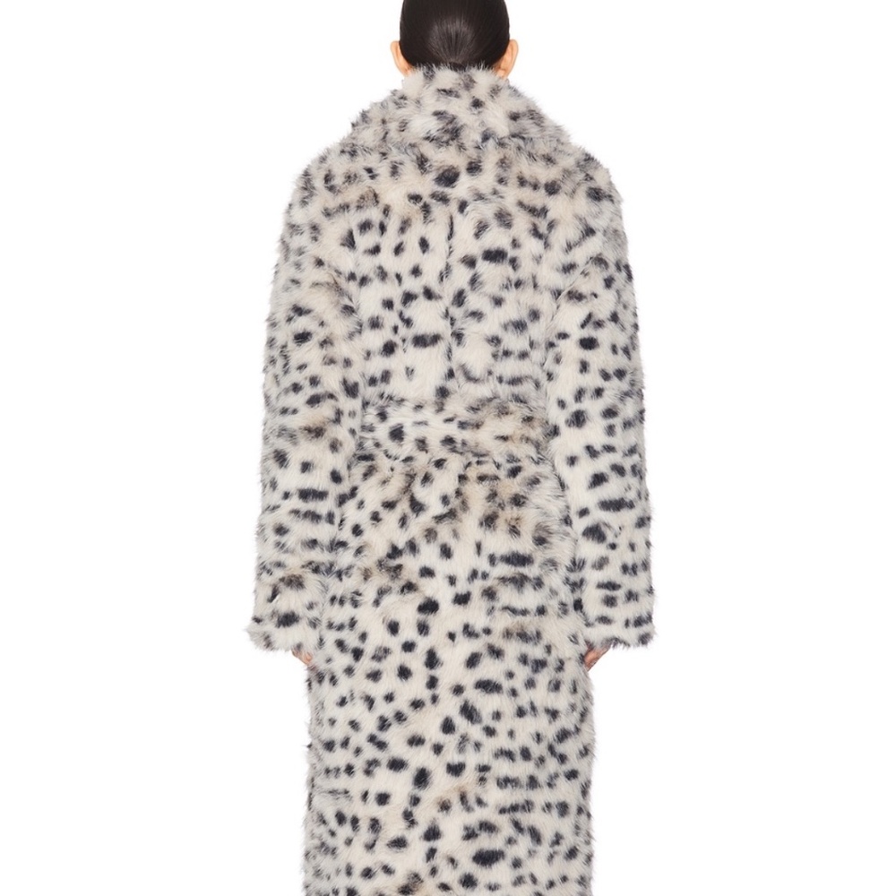 NEW! REVOLVE - Dorothea Faux Fur Coat In Snow Leopard - Size 8 - NWOT - Picture 5 of 6